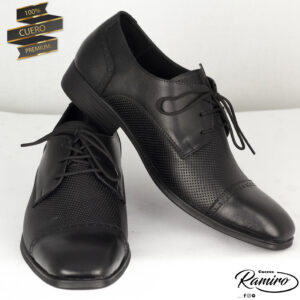 Zapato Negro Punta Redonda con cordón